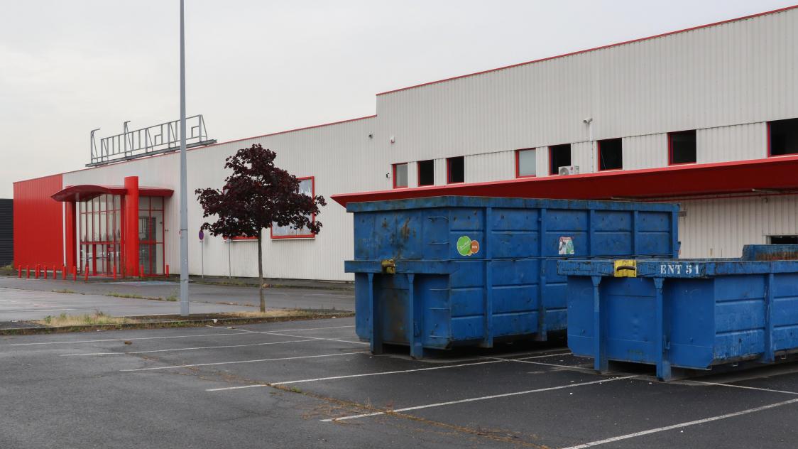 Saint Memmie l ancien local de Conforama va accueillir trois